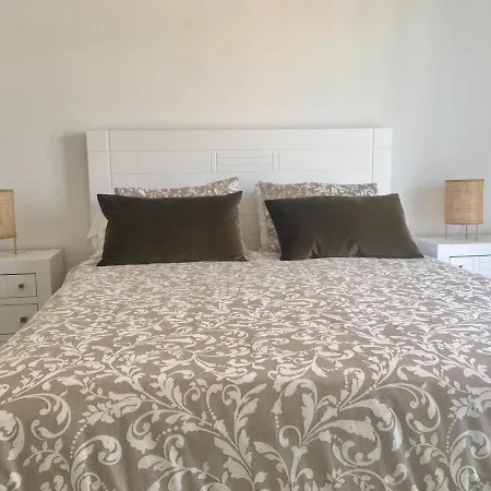 Torrezinha- Moradia Moderna Em Com Piscina Tatil Evi Salir de Porto