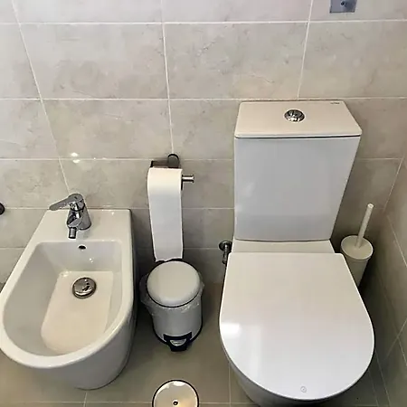 Torrezinha- Moradia Moderna Em Com Piscina * Salir de Porto