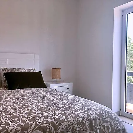 Torrezinha- Moradia Moderna Em Com Piscina Tatil Evi Salir de Porto