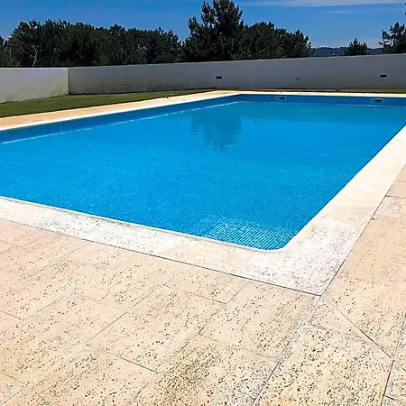 Tatil Evi Torrezinha- Moradia Moderna Em Com Piscina *