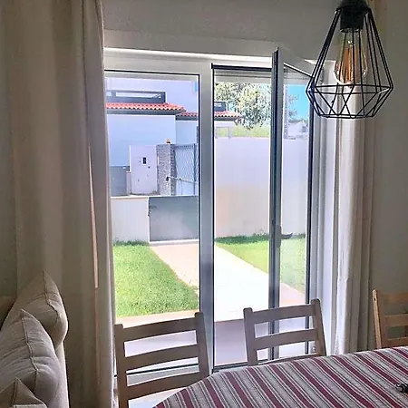 Tatil Evi Torrezinha- Moradia Moderna Em Com Piscina